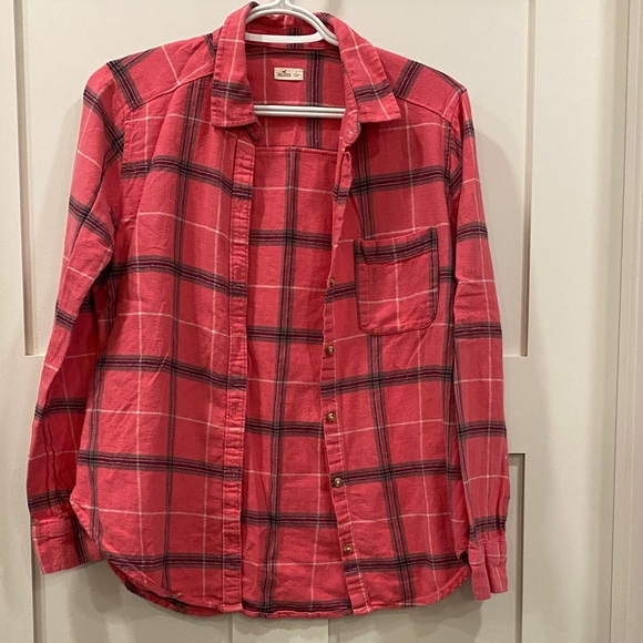 Hollister Plaid Button-Up Shirt - Picture 1 of 3